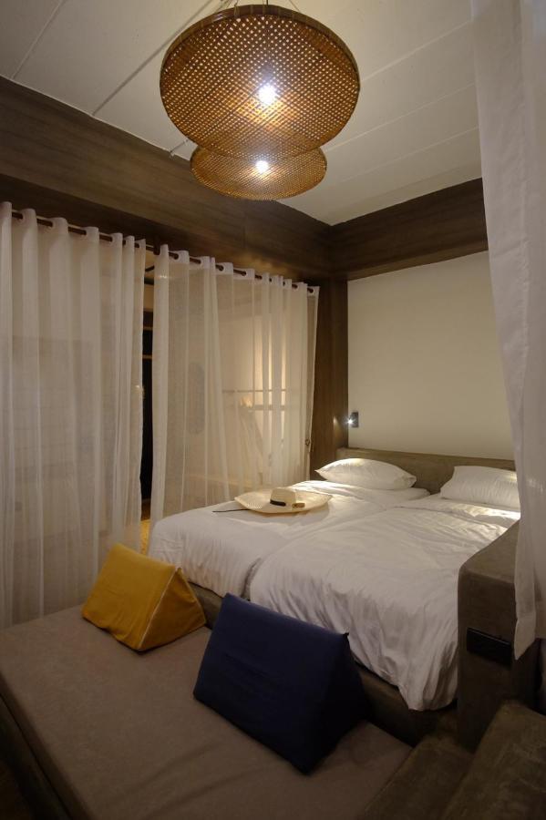 Krung Boutique Hotel Bangkok Exterior photo