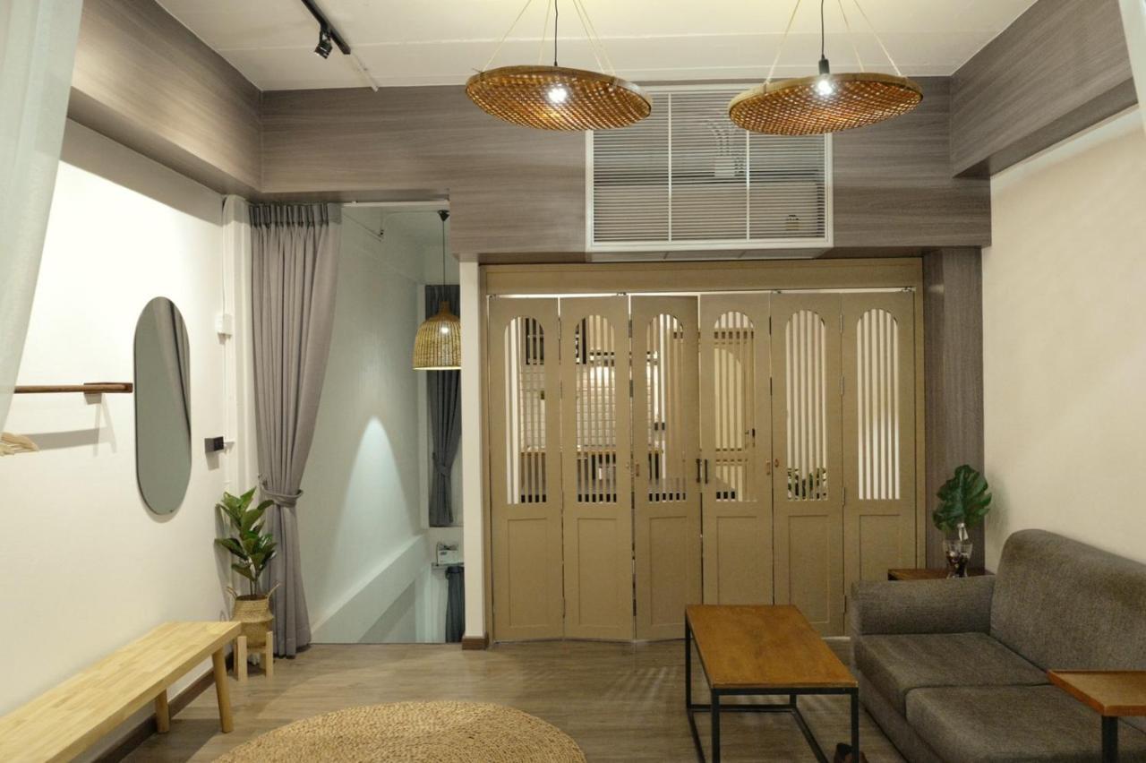 Krung Boutique Hotel Bangkok Exterior photo